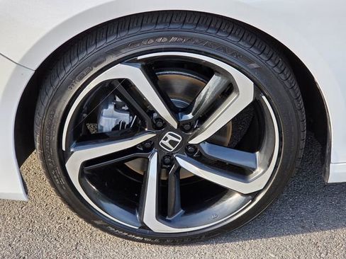 Used 2022 Honda Accord Sport image 17