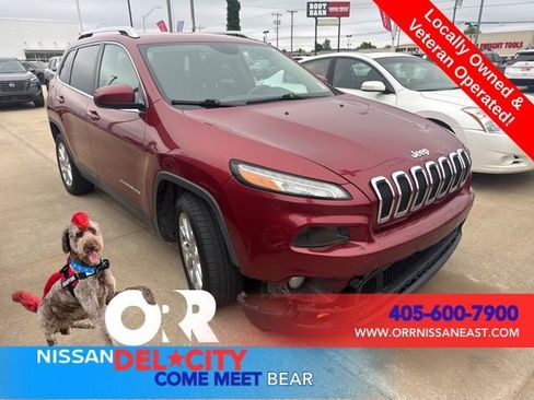 Used 2015 Jeep Cherokee Latitude w/ Comfort/Convenience Group FWD image 2