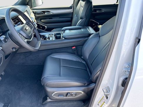 New 2026 Jeep Grand Wagoneer L Limited w/ Premium Group II AWD/4WD image 22