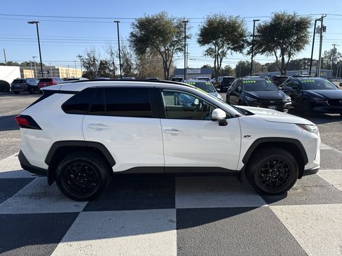 Used 2024 Toyota RAV4 XLE image 3