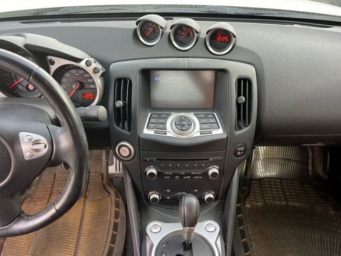 Used 2013 Nissan 370Z Touring w/ Sport Pkg image 4