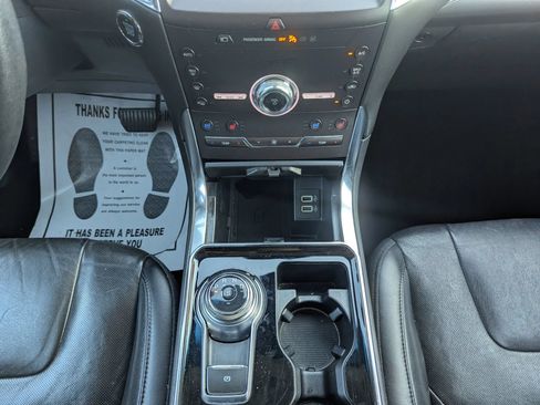 Used 2020 Ford Edge Titanium w/ Equipment Group 301A FWD image 13