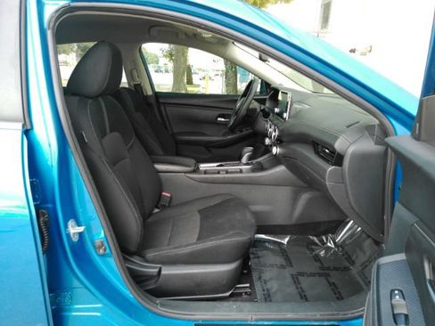 Used 2024 Nissan Sentra SV FWD image 16