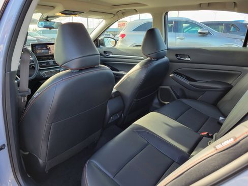 Used 2024 Nissan Altima 2.5 SR w/ SR Premium Package image 12