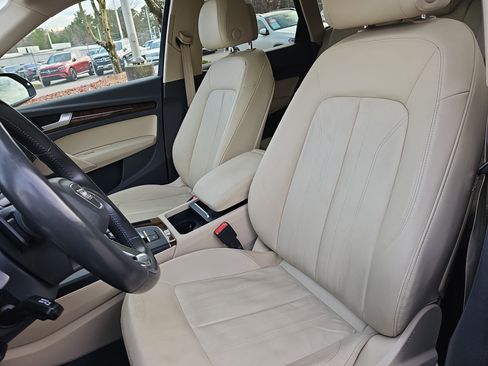 Used 2018 Audi Q5 2.0T Premium Plus w/ Premium Plus Package image 15