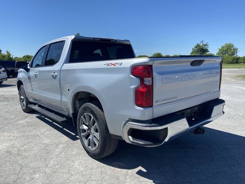 Used 2022 Chevrolet Silverado 1500 LT AWD/4WD image 10