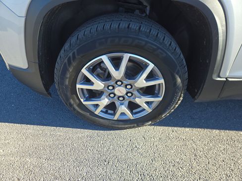 Used 2020 GMC Acadia SLT image 11