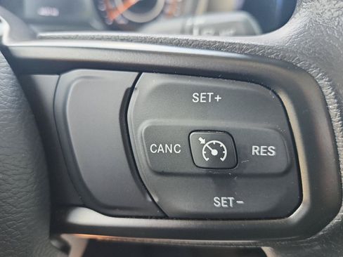 Used 2025 Jeep Gladiator Sport AWD/4WD image 21