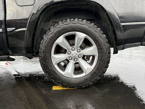 Used 2021 RAM 1500 Limited image 12