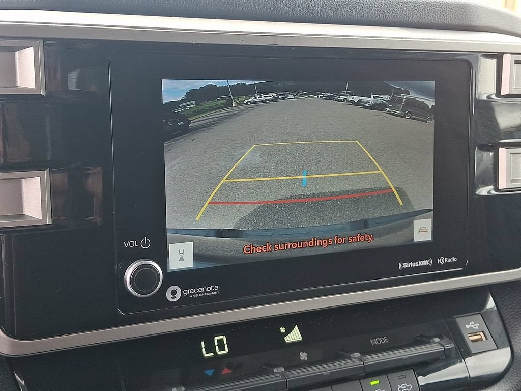 Used 2022 Toyota Tundra SR5 w/ SR5 Convenience Package AWD/4WD image 18