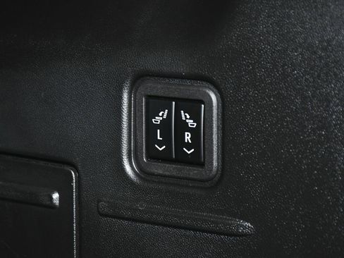 Used 2025 GMC Hummer EV 2X w/ Extreme Off-Road Package AWD/4WD image 67