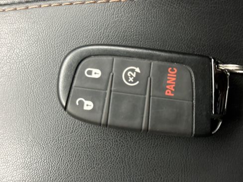 Used 2022 Jeep Compass Limited AWD/4WD image 22