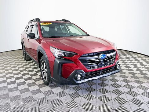 Used 2025 Subaru Outback Premium w/ Popular Package #1 image 3