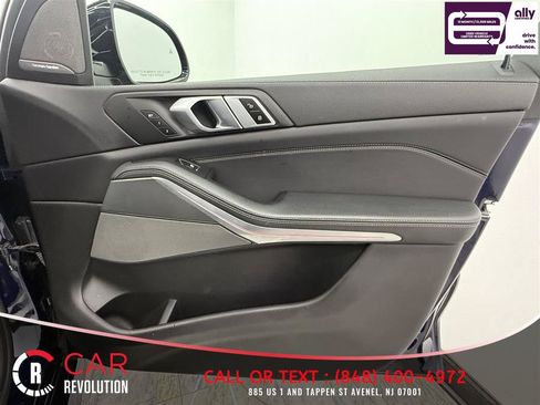 Used 2021 BMW X5 M50i w/ Premium Package AWD/4WD image 40