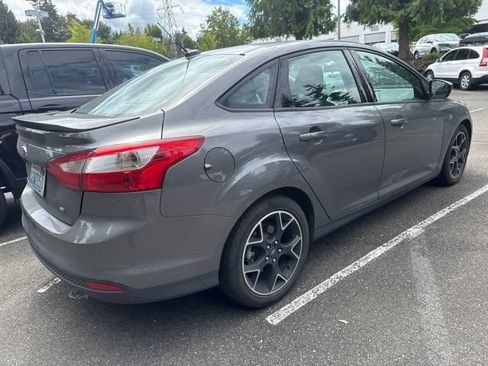Used 2012 Ford Focus SE FWD image 4