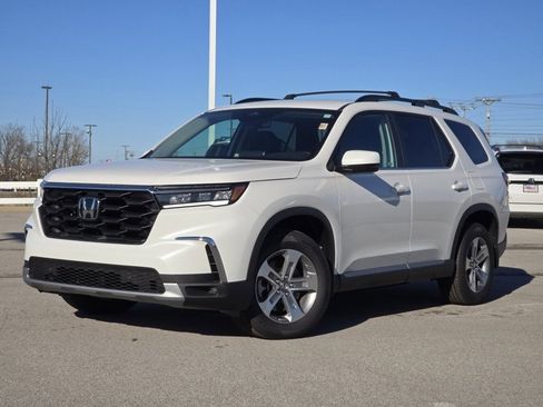 New 2025 Honda Pilot EX-L image 2