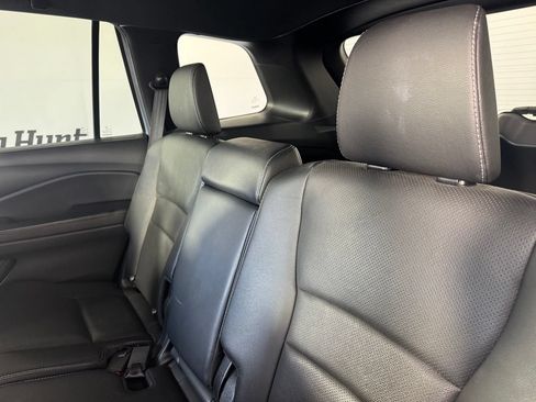 Used 2023 Honda Passport EX-L image 11