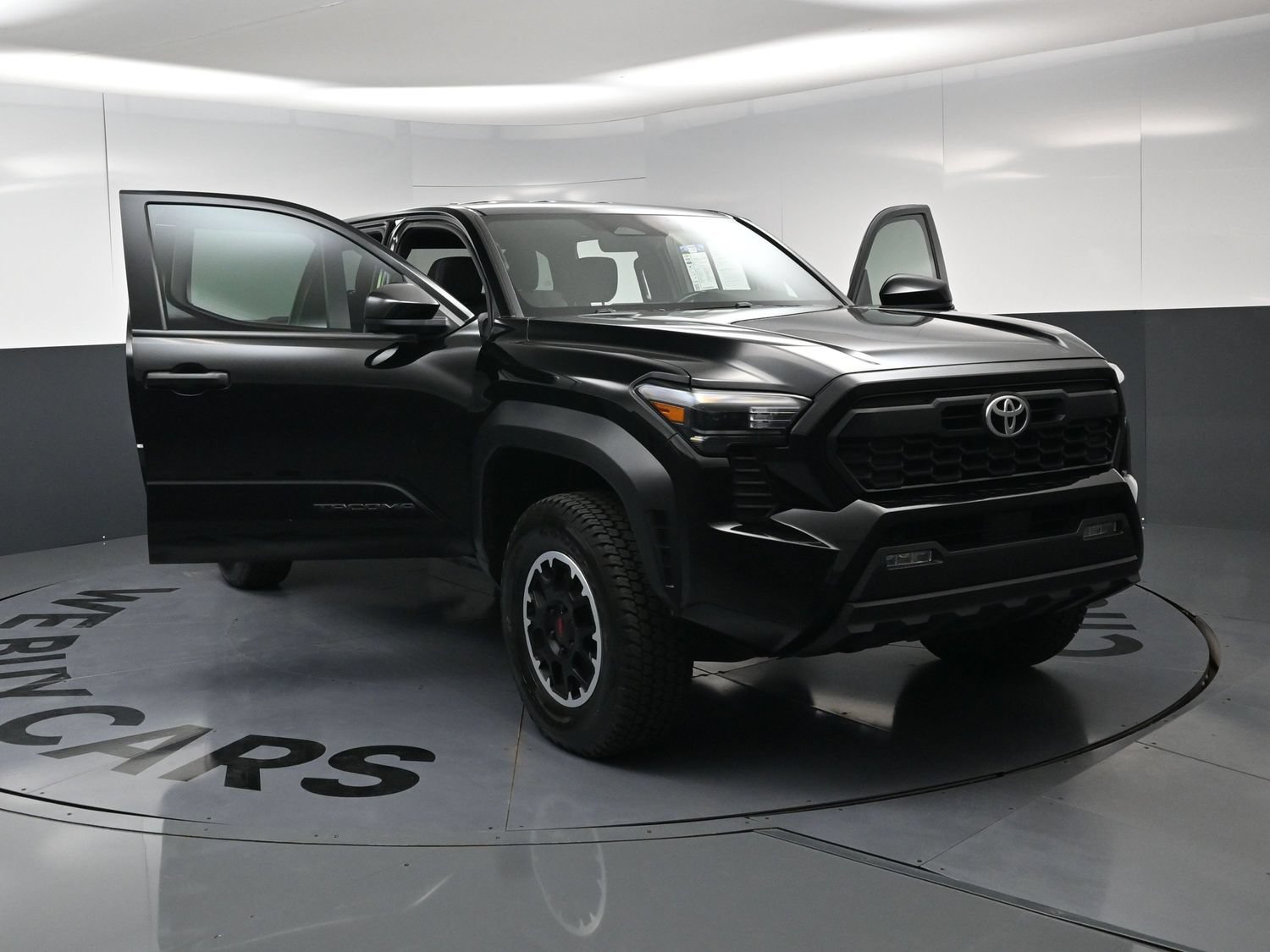 Used 2024 Toyota Tacoma TRD Off-Road AWD/4WD image 25