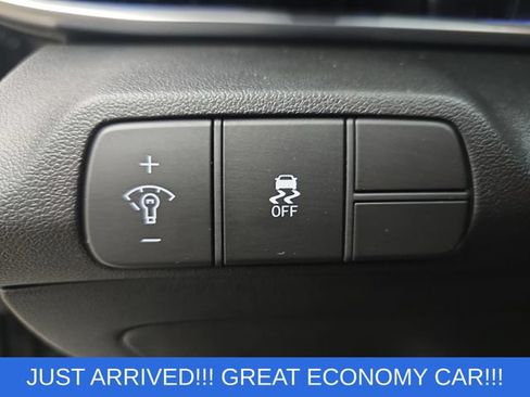 Used 2025 Hyundai Elantra SEL w/ Cargo Package FWD image 26