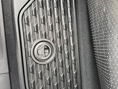 Used 2019 RAM 1500 Big Horn AWD/4WD image 19
