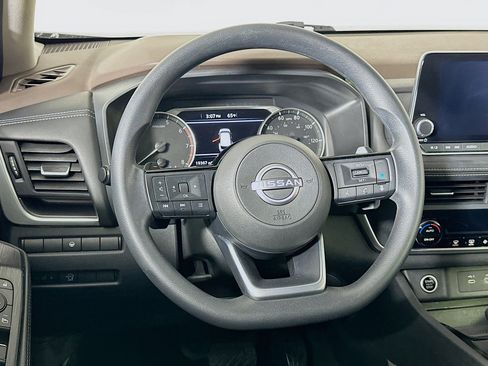 Used 2023 Nissan Rogue SV FWD image 18