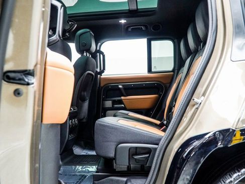 Used 2024 Land Rover Defender 130 X image 43