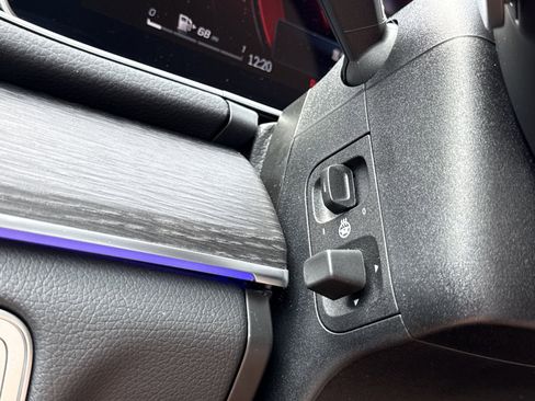 New 2026 Mercedes-Benz GLS 450 4MATIC image 25