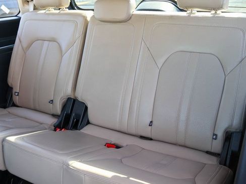 Used 2024 Ford Expedition Limited image 19