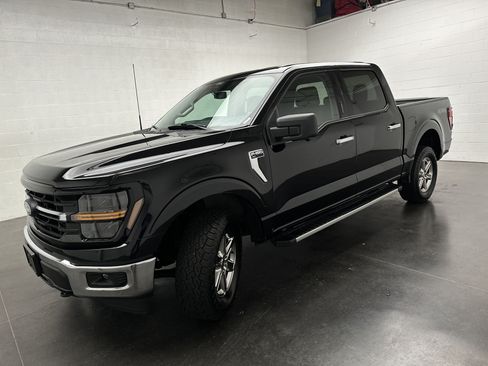 Used 2024 Ford F150 XLT AWD/4WD image 4