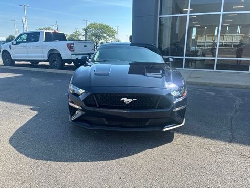 Used 2021 Ford Mustang GT RWD image 3