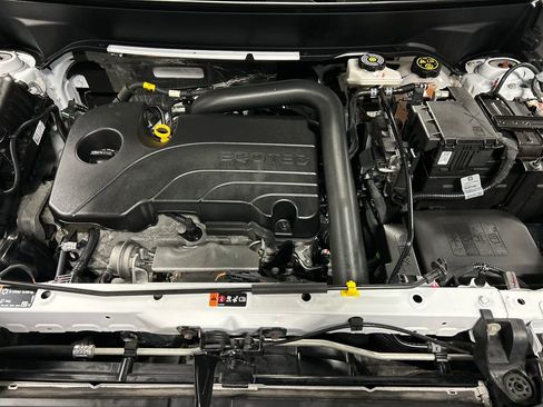 Used 2024 Chevrolet Equinox LS w/ LS Convenience Package image 26