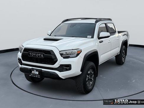 Used 2021 Toyota Tacoma TRD Off-Road w/ Technology Package AWD/4WD image 1