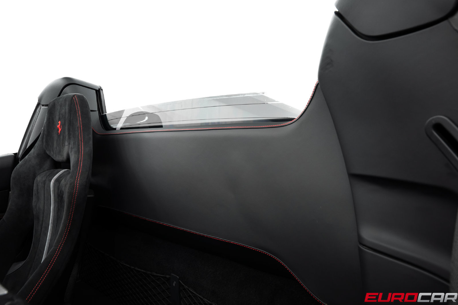 Used 2023 Ferrari F8 Tributo RWD image 43