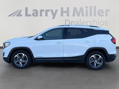 Used 2019 GMC Terrain SLT image 2