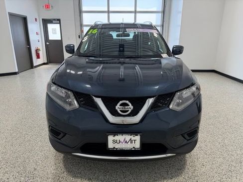 Used 2016 Nissan Rogue SV AWD/4WD image 7