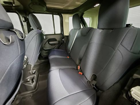 Used 2022 Jeep Wrangler Unlimited Sport AWD/4WD image 20