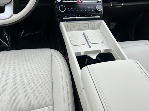 Used 2025 Hyundai Santa Fe Calligraphy image 23