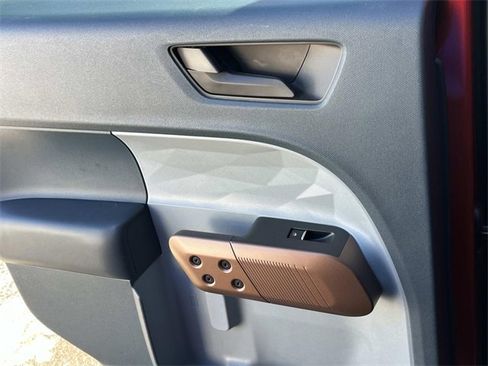 Used 2022 Ford Maverick Lariat w/ Equipment Group 500A Standard image 18