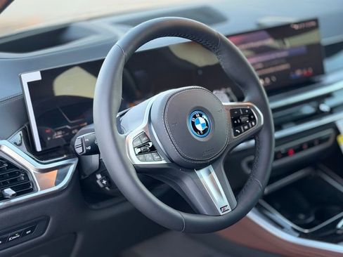 New 2026 BMW X5 xDrive50e image 15