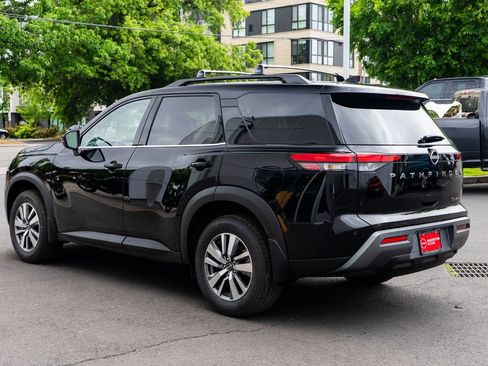New 2026 Nissan Pathfinder SL AWD/4WD image 4
