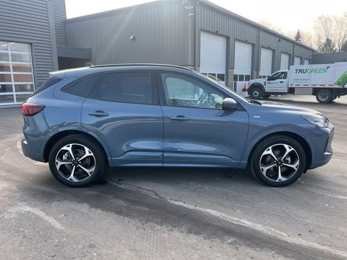 Used 2024 Ford Escape ST-Line Select w/ Tech Pack #2 image 4