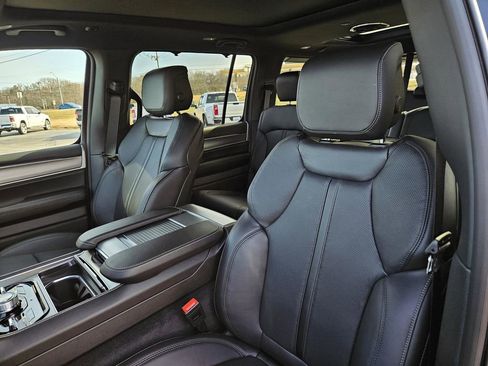 New 2026 Jeep Grand Wagoneer Limited AWD/4WD image 12