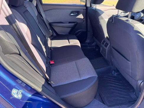 Used 2023 Nissan Rogue SV image 14