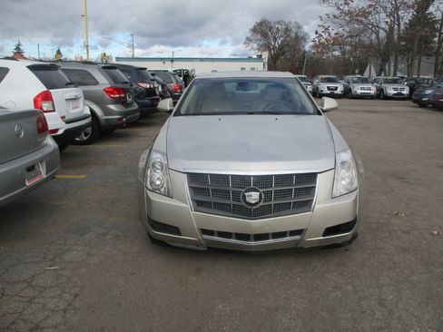 Used 2013 Cadillac CTS Luxury image 2