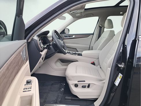 New 2025 Volkswagen Atlas SEL AWD/4WD image 11