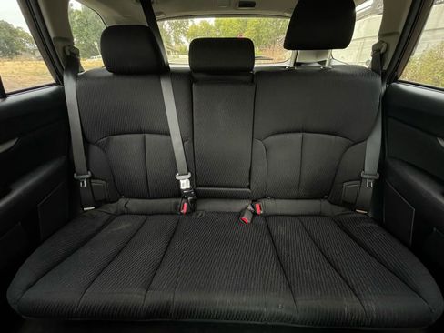 Used 2011 Subaru Outback 2.5i Premium image 10