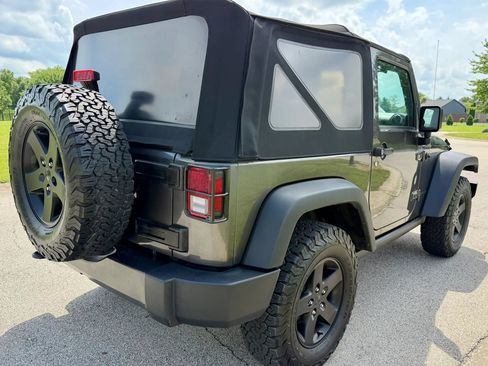 Used 2017 Jeep Wrangler Sport AWD/4WD image 5