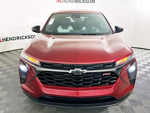 Used 2024 Chevrolet Trax RS w/ Sunroof Package image 8