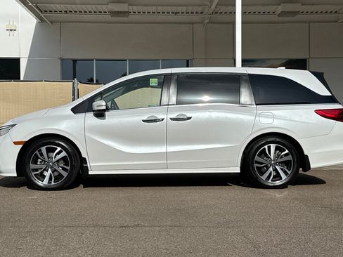 Certified 2023 Honda Odyssey Touring image 2
