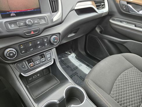 Used 2020 GMC Terrain SLE AWD/4WD image 22